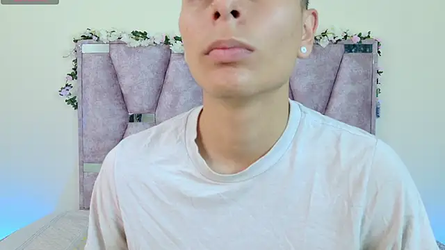 Snapshot of lana_and_liam_ chatting on 11.15.25 lana and liam online show from 11.15.25