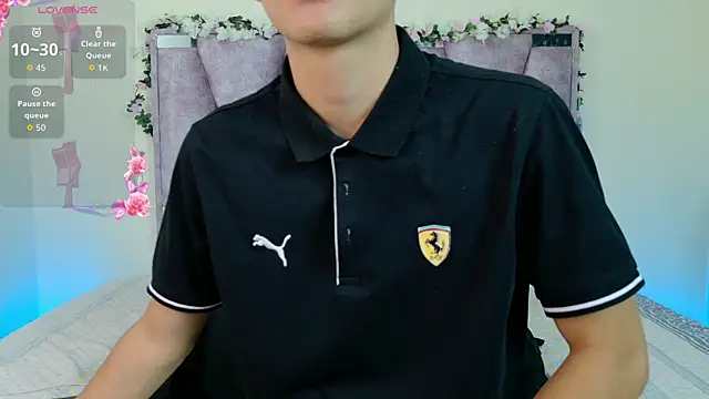 Snapshot of lana_and_liam_ chatting on 11.22.25 lana and liam online show from 11.22.25