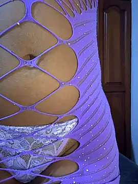 Snapshot of KaditaNavarro chatting on 09.16.25 KaditaNavarro online show from 09.16.25