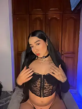 Snapshot of KaditaNavarro chatting on 02.17.26 KaditaNavarro online show from 02.17.26