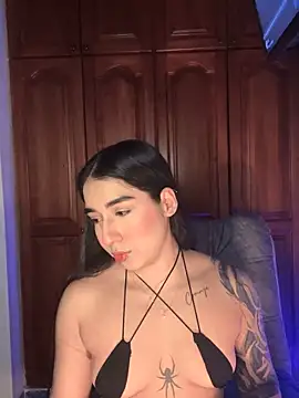 Snapshot of KaditaNavarro chatting on 03.13.26 KaditaNavarro online show from 03.13.26