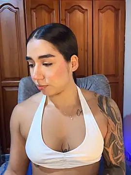 Snapshot of KaditaNavarro chatting on 03.26.26 KaditaNavarro online show from 03.26.26