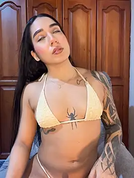 KaditaNavarro online show from 04.28.26