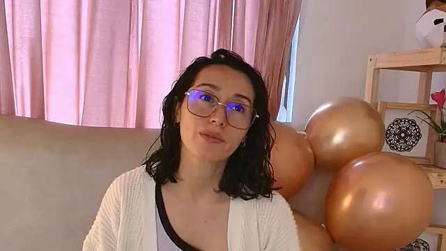 Ginevra esposito online show from 04.21.26