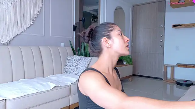 sarah rayy online show from 04.30.26