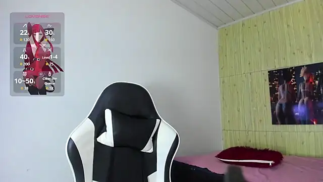 Raven Rouge  online show from 12.04.25