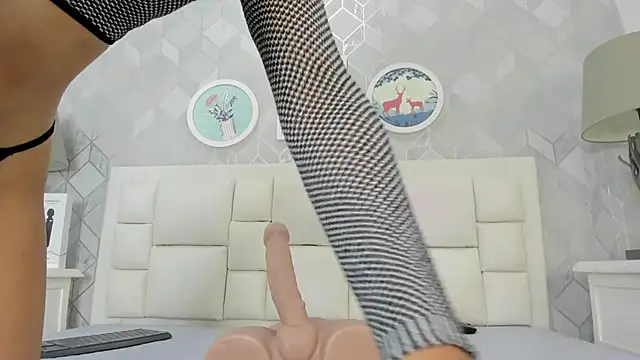 naia cox online show from 10.11.25