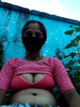 Hot-ilaiy online show from 10.04.25