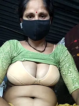 Hot-ilaiy online show from 10.07.25