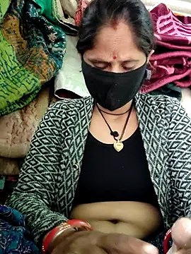 Hot-ilaiy online show from 12.21.25