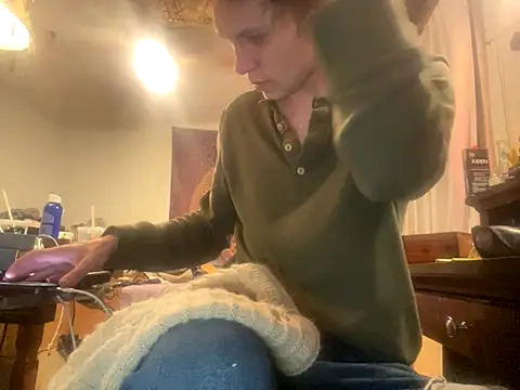 Snapshot of XanderOzzz chatting on 11.25.25 XanderOzzz online show from 11.25.25