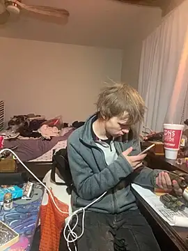 Snapshot of XanderOzzz chatting on 12.20.25 XanderOzzz online show from 12.20.25