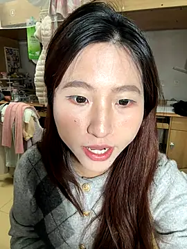 Snapshot of ououlovelove chatting on 11.19.25 ououlovelove online show from 11.19.25