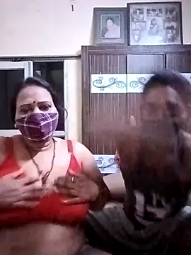 LoveOnStream online show from 02.23.26