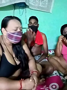 LoveOnStream online show from 03.18.26