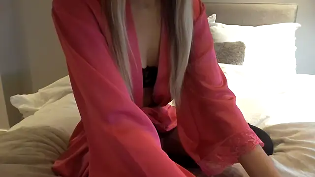 Snapshot of izabellaxoxo chatting on 01.11.26 izabellaxoxo online show from 01.11.26