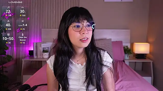 aprilqueenie online show from 06.07.26