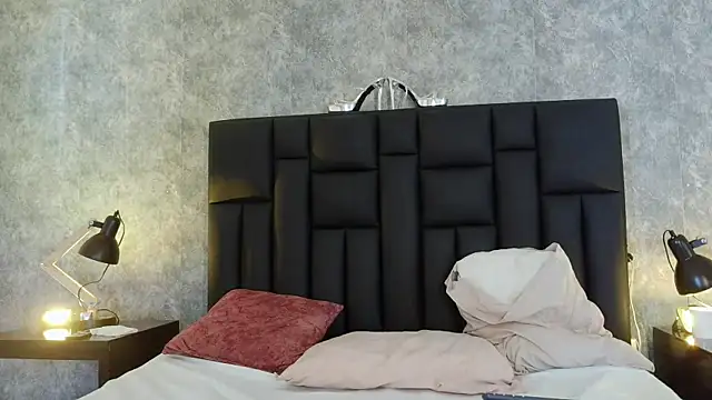 crystaldarliing online show from 04.30.26