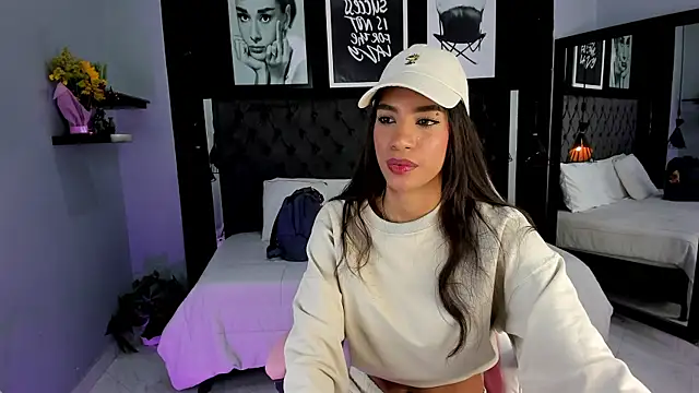 kitty collins  online show from 09.24.25