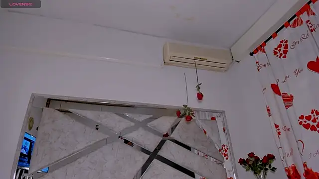 Snapshot of ThiccyLexxy chatting on 09.30.25 ThiccyLexxy online show from 09.30.25