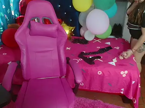 Snapshot of rous-kinky chatting on 09.26.25 rous-kinky online show from 09.26.25