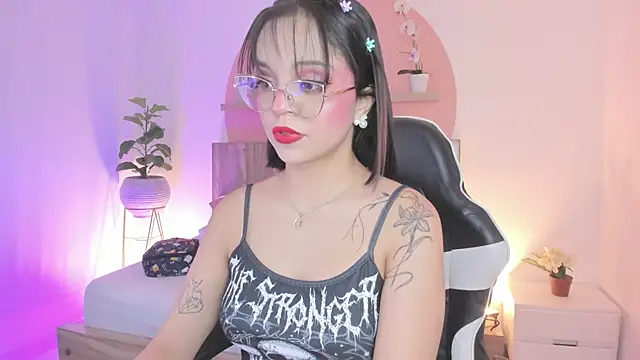 Clara Luu online show from 04.25.26