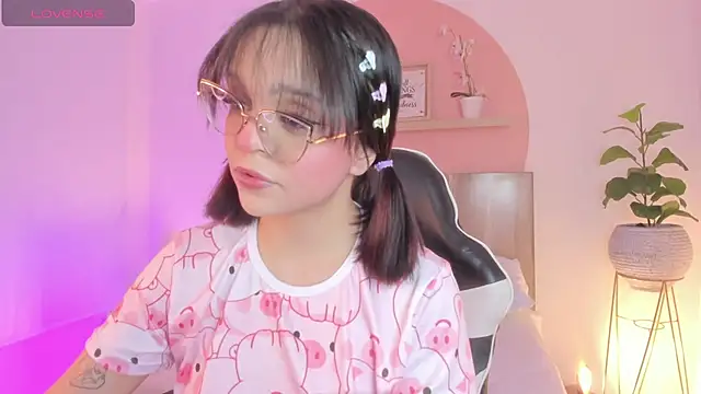 Clara Luu online show from 06.23.26