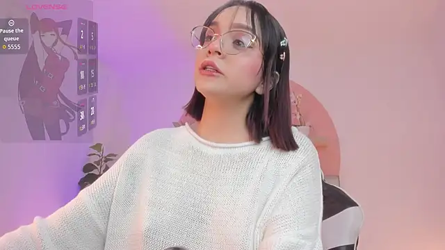 Clara Luu online show from 07.10.26