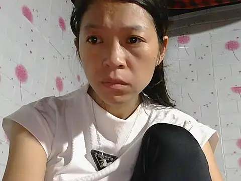 Snapshot of Mina_ti chatting on 10.02.25 Mina ti online show from 10.02.25