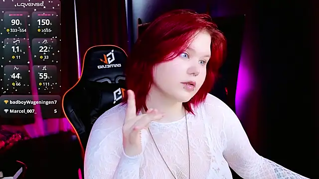 fillisfox  online show from 11.10.25