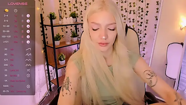 Snapshot of AnyaTaylor_ chatting on 06.17.26 AnyaTaylor online show from 06.17.26