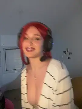 Snapshot of kendrafarq chatting on 04.29.26 kendrafarq online show from 04.29.26