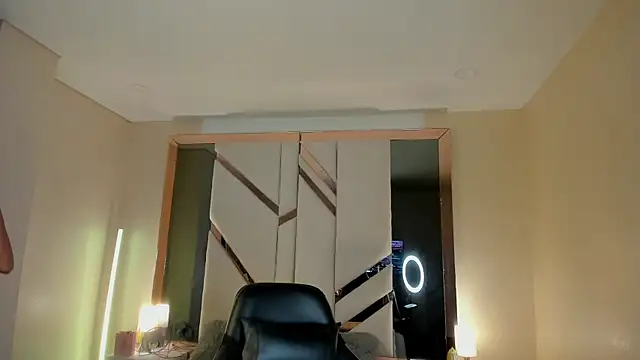 EmmaStonns online show from 02.10.26