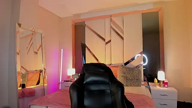 EmmaStonns online show from 03.13.26