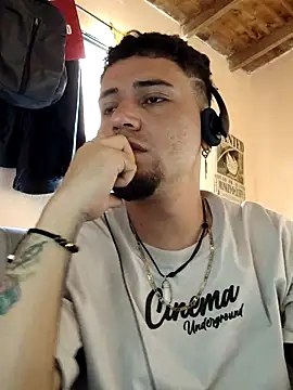 Snapshot of Juuaanp3 chatting on 09.10.25 Juuaanp3 online show from 09.10.25