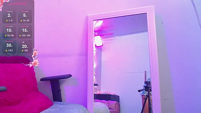 Snapshot of saray_0 chatting on 11.14.25 saray 0 online show from 11.14.25