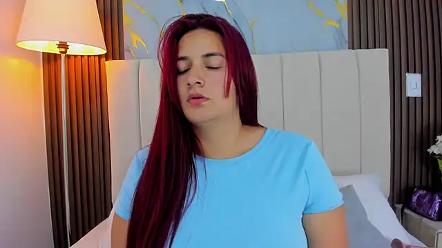 Snapshot of Victoria_Guzman chatting on 05.20.26 Victoria Guzman online show from 05.20.26