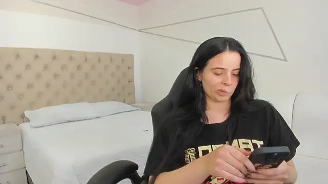 ChannelWhite  online show from 09.29.25