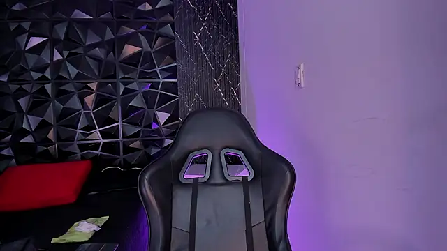 ChannelWhite  online show from 03.04.26