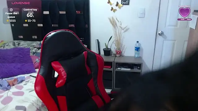 Snapshot of BasmaHernandez chatting on 10.24.25 BasmaHernandez online show from 10.24.25