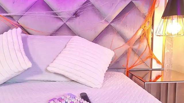 gemma sm online show from 10.21.25