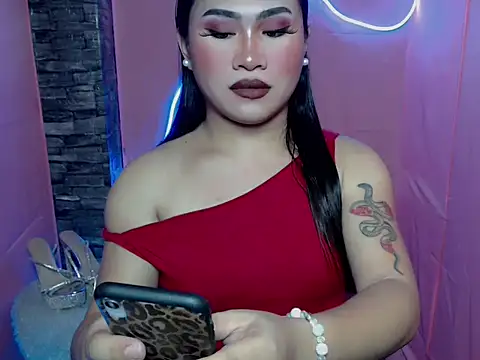 pretty lassy online show from 11.11.25