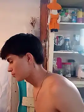 Snapshot of LUISSLEONN0958 chatting on 09.26.25 LUISSLEONN0958 online show from 09.26.25