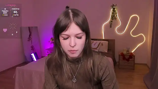 Lisa Blossom online show from 04.23.26