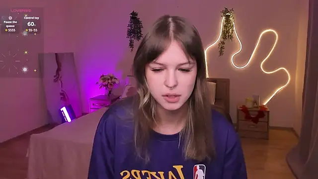 Lisa Blossom online show from 04.24.26