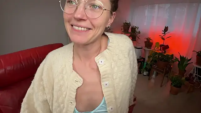 Scorpion Peach online show from 10.22.25