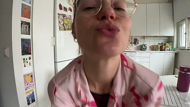 Scorpion Peach online show from 11.07.25