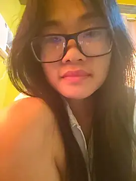 YayeeShow online show from 11.05.25