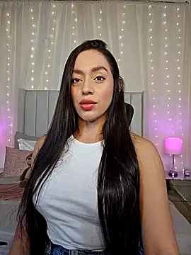 AriadnaTaylor online show from 11.25.25