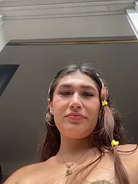 Isa Villamarin online show from 09.16.25